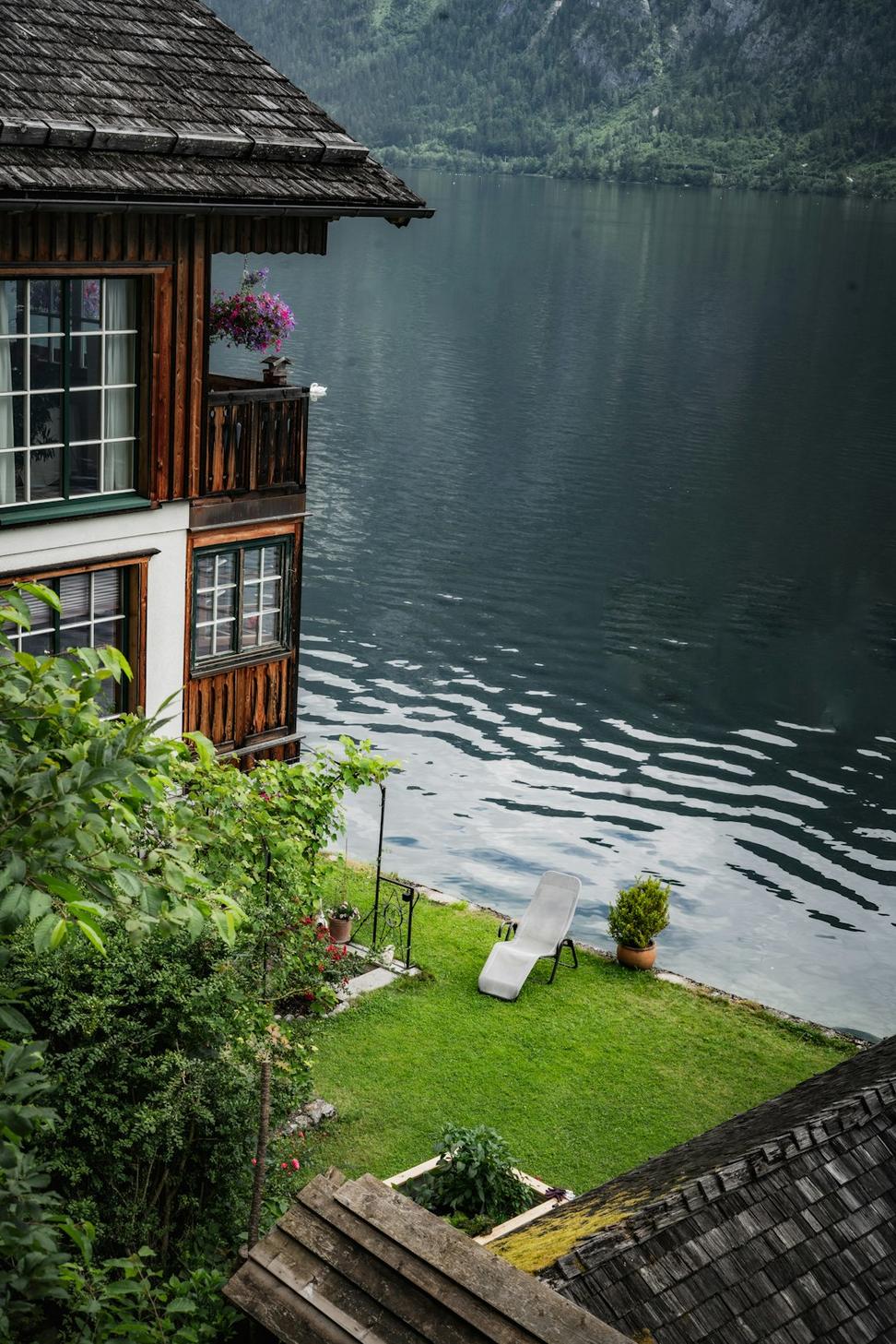 Lakefront Home Architecture